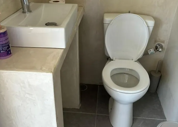 Sunset Realty Ано-Сирос